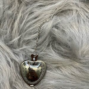 Heart shaped tea infuser